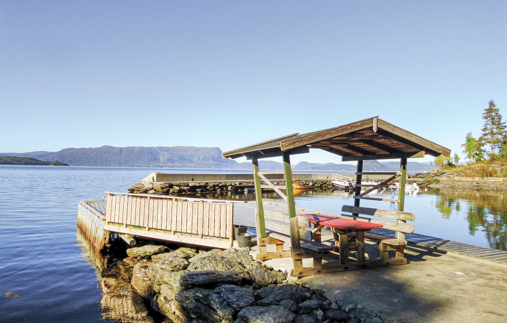 Semesterhus - Herøysundet , Norge - N18299 8