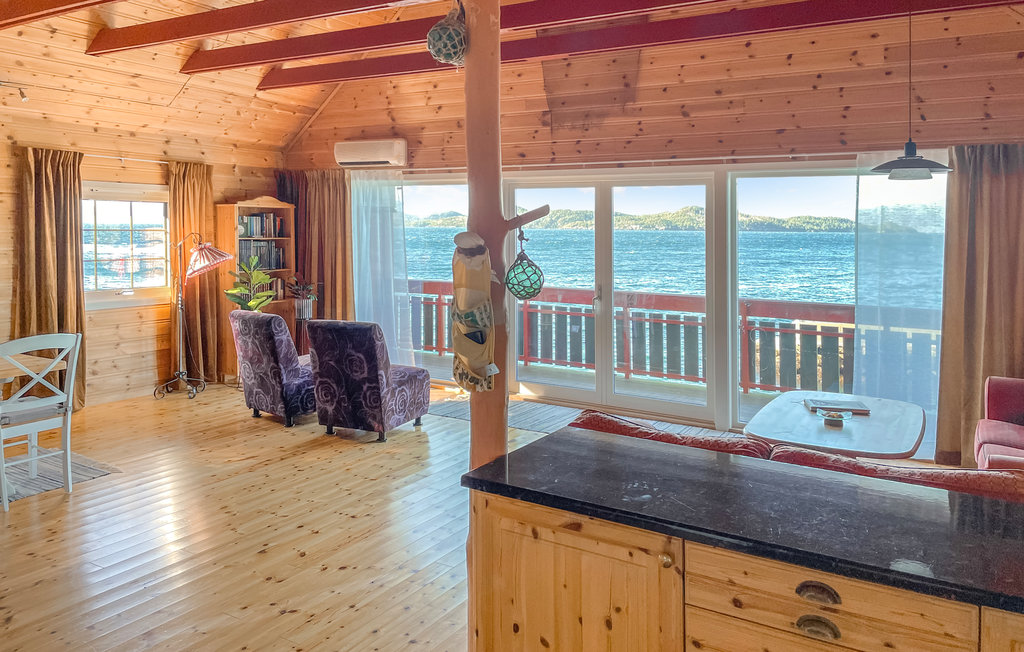 Semesterhus - Herøysundet , Norge - N18299 4