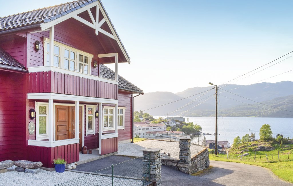 Holiday home Tysse/Osterøy , Norway N20520 Novasol