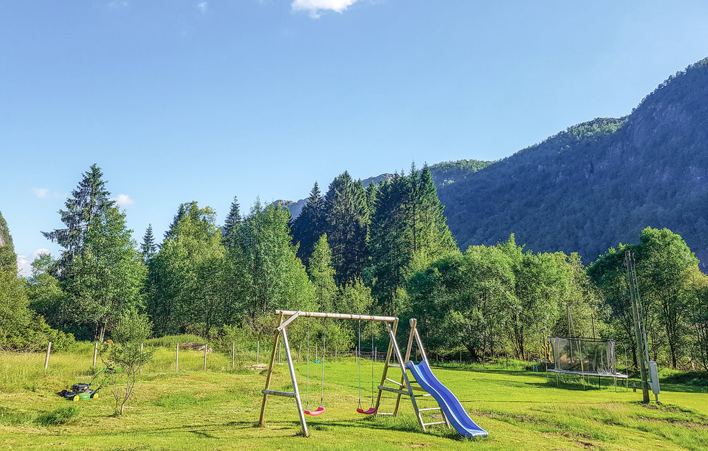 Semesterhus - Eikemo i Lindås , Norge - N20085 32