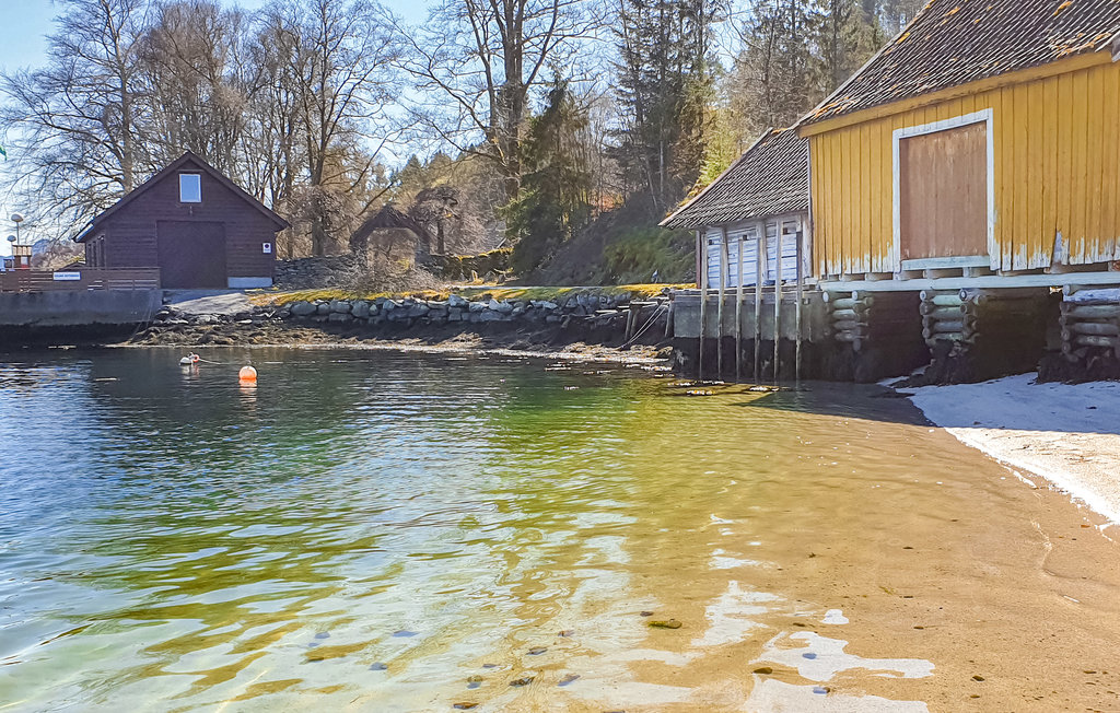 Semesterhus - Eikemo i Lindås , Norge - N20085 36