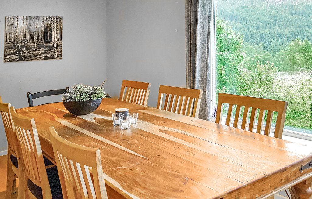 Semesterhus - Eikemo i Lindås , Norge - N20085 14