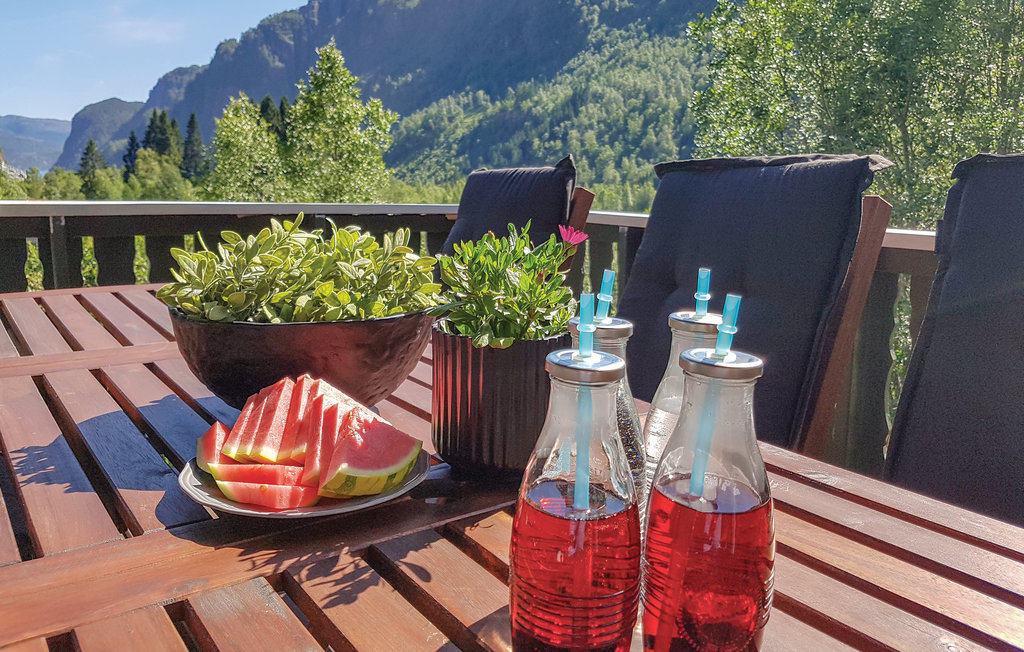 Semesterhus - Eikemo i Lindås , Norge - N20085 34