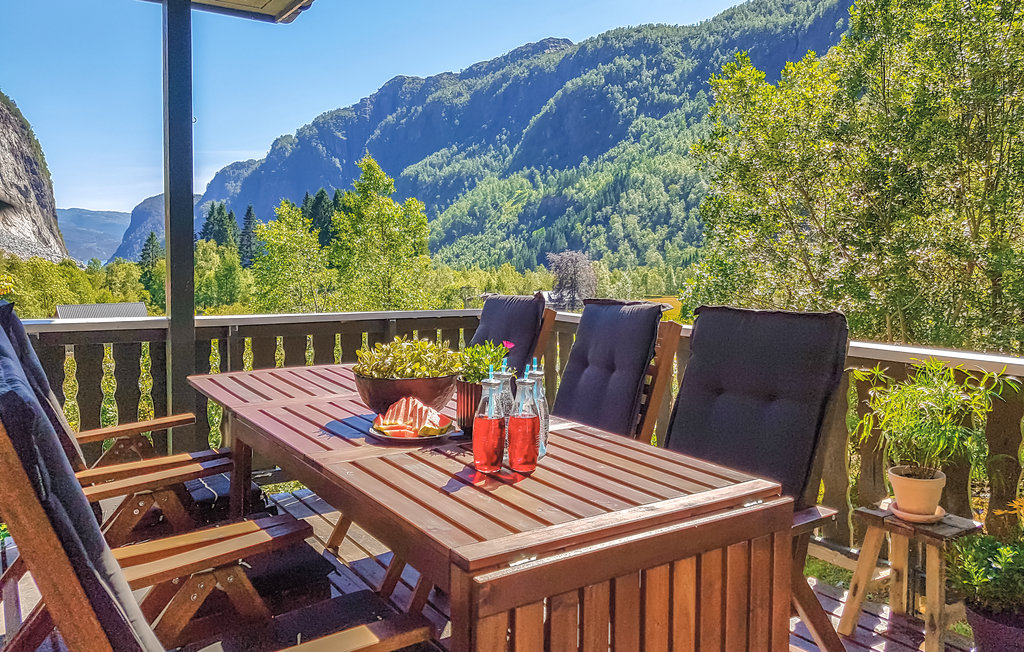 Semesterhus - Eikemo i Lindås , Norge - N20085 9