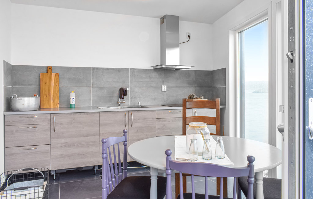 Semesterhus - Austevoll , Norge - N20351 10