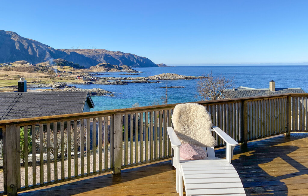 Semesterhus - Måløy , Norge - N24112 2