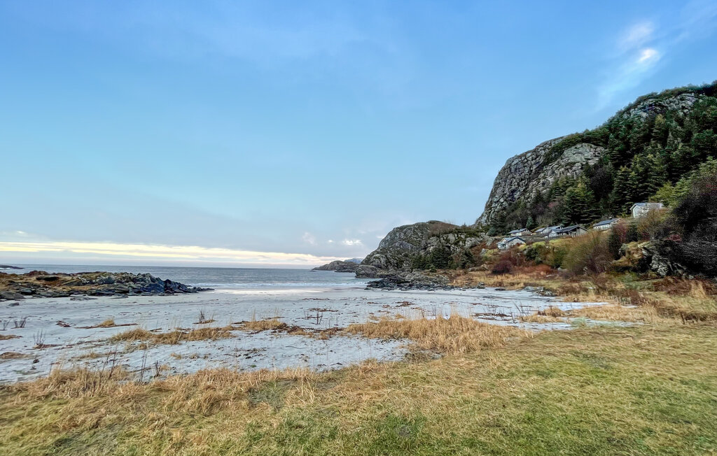 Semesterhus - Måløy , Norge - N24112 15