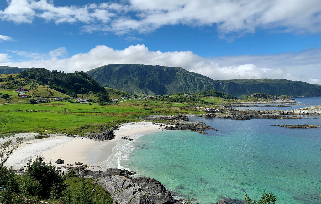 Semesterhus - Måløy , Norge - N24112 16