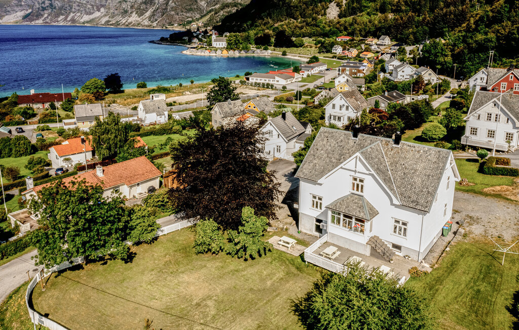 Semesterhus - Selje , Norge - N25069 1