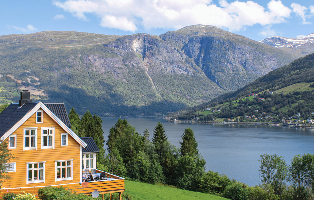 Ferienhaus - Olden , Norwegen - N26070 1