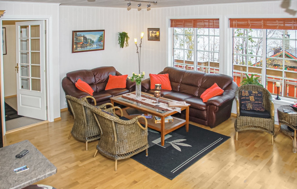 Feriehuse - Hundeidvik , Norge - N27598 2