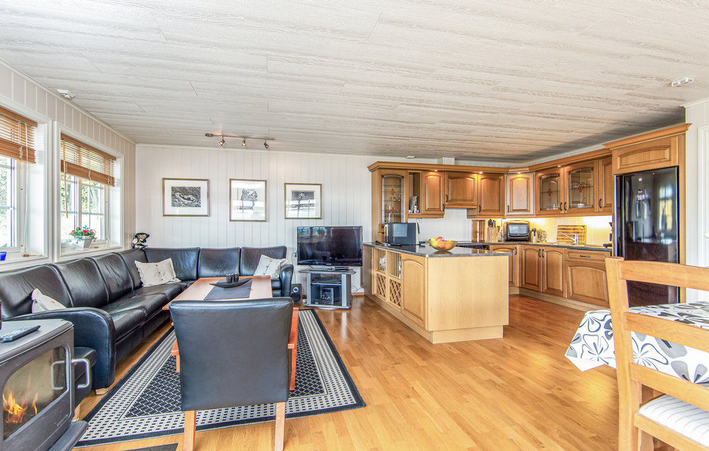 Semesterhus - Sykkylven/Hundeidvik , Norge - N27599 5