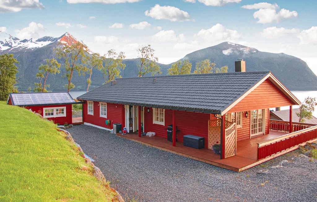 Feriehuse - Hundeidvik , Norge - N27598 8