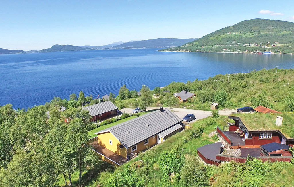 Semesterhus - Sykkylven/Hundeidvik , Norge - N27599 11