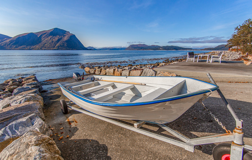 Semesterhus - Sykkylven/Hundeidvik , Norge - N27151 7
