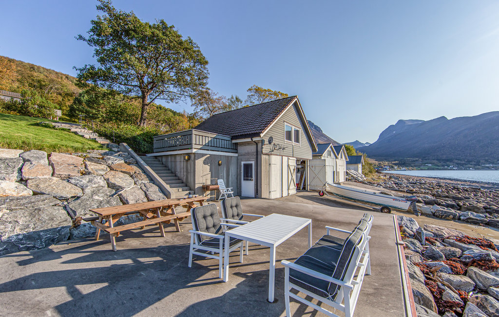 Semesterhus - Sykkylven/Hundeidvik , Norge - N27151 5