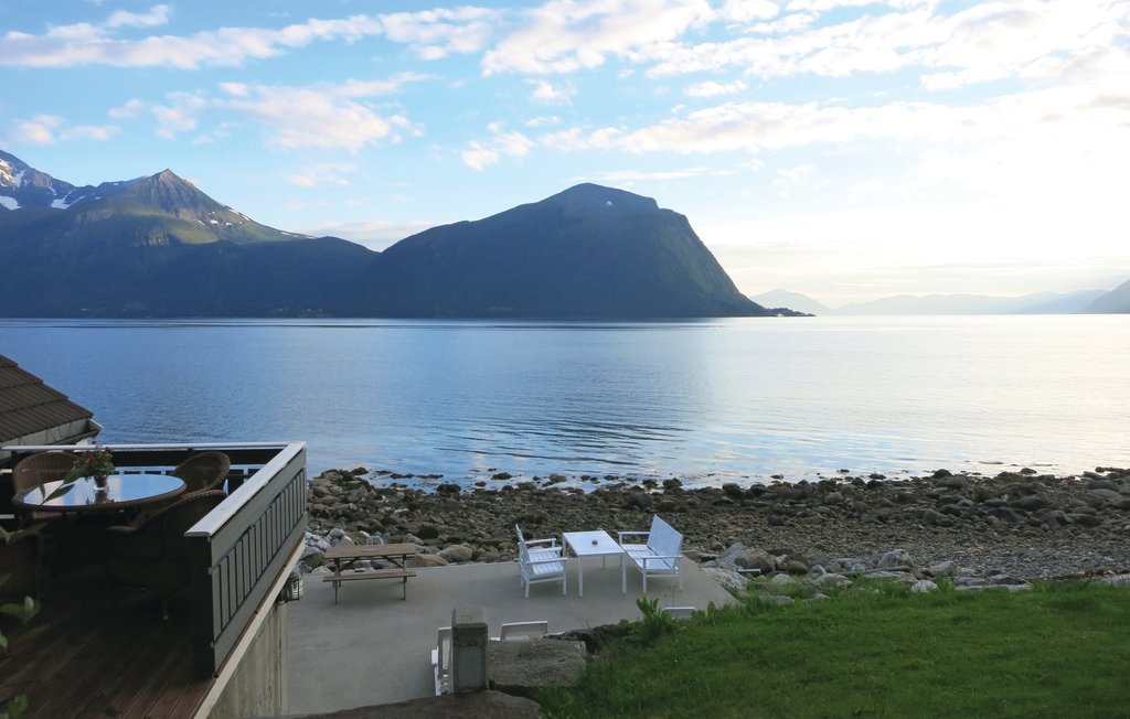 Semesterhus - Sykkylven/Hundeidvik , Norge - N27151 10