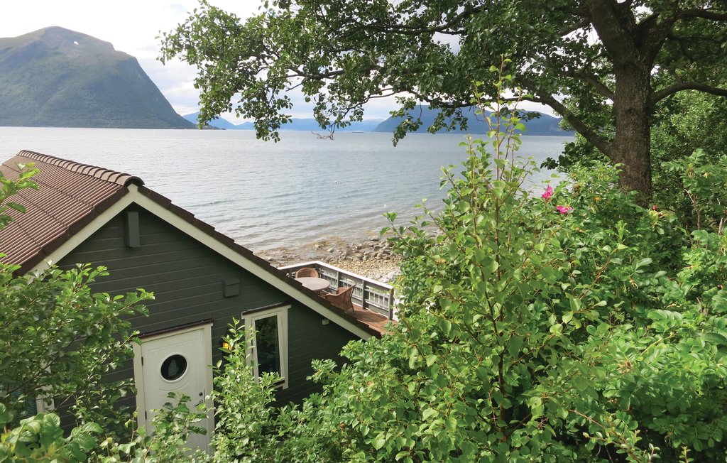 Semesterhus - Sykkylven/Hundeidvik , Norge - N27151 12