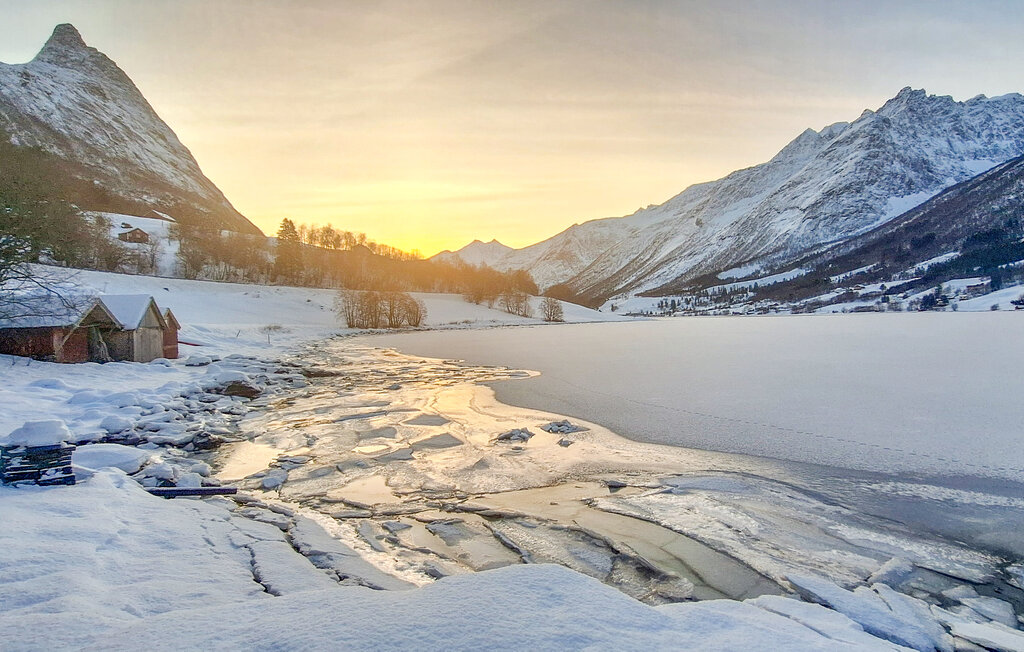 Feriehuse - Sykkylven , Norge - N27248 14