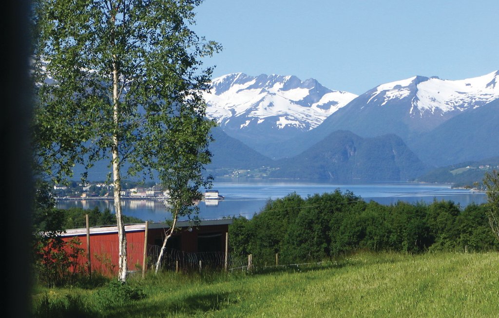 Semesterhus - Isfjorden , Norge - N28023 2