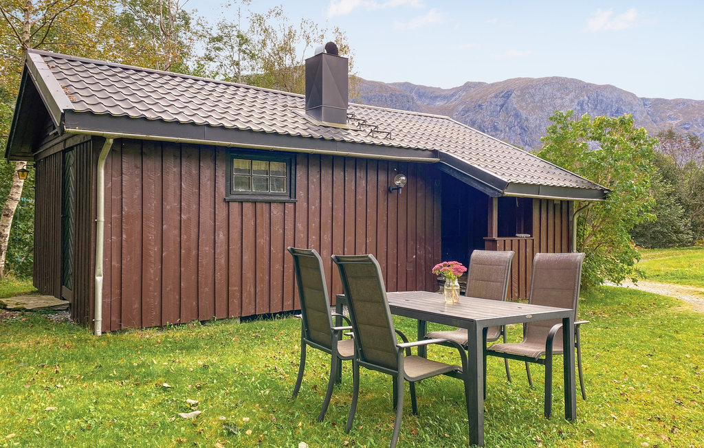 Semesterhus - Isfjorden , Norge - N28023 4