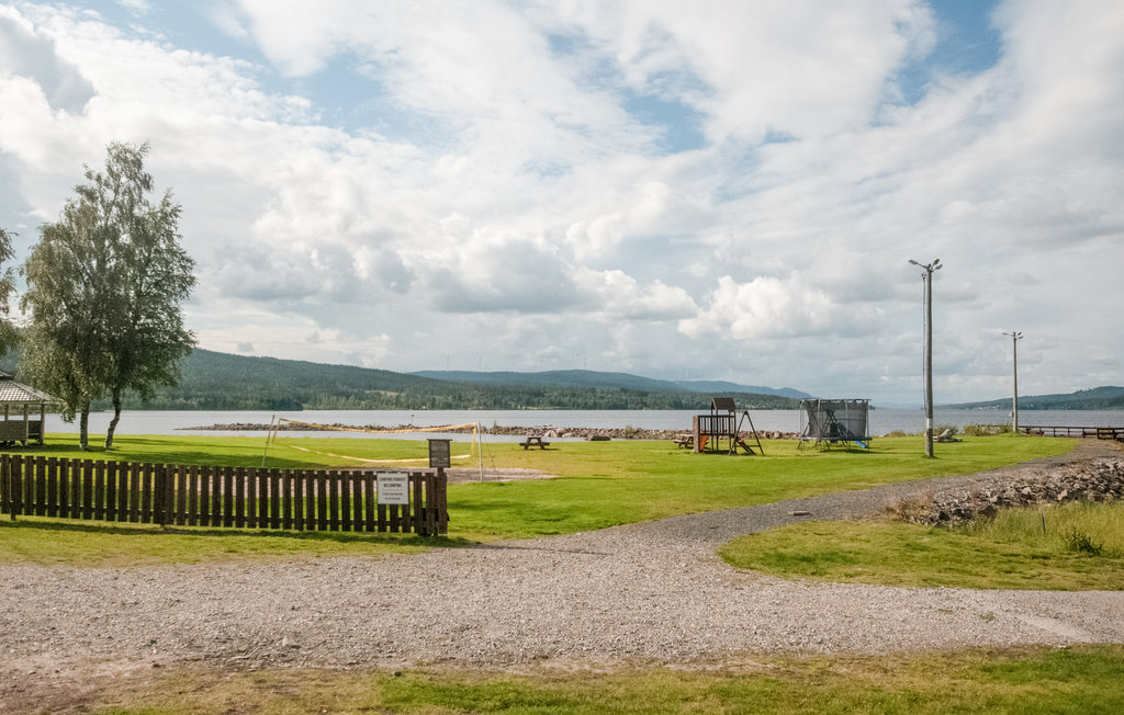 Welkom in dit vakantiehuis met uitzicht op het prachtige meer Osensjøen.
 
Het vakantiehuis is gelegen in Søre Osen in de gemeente Trysil. Het mooie vakantiehuis is liefdevol ingericht en bestaat ui..