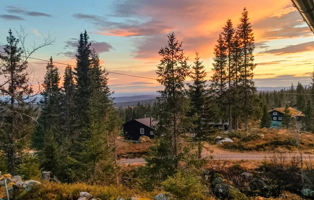 Genießen Sie den Urlaub nahe der Natur in diesem Ferienhaus.

In fantastischer Lage nahe dem See Nordseter begrüßt Sie dieses einfache und praktische Holzhaus. Nutzen Sie es als gemütliche Basis f..
