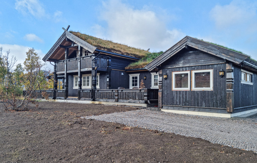 Willkommen in diesem Ferienhaus aus Holz mit Panoramablick.

Verbringen Sie in diesem Ferienhaus eine ruhige, entspannende Zeit. Dieses Ferienhaus bietet Ihnen viel Platz und der Holzbau und die gemü..