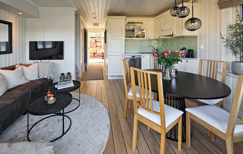 Semesterhus - Holmsbu , Norge - N37717 6