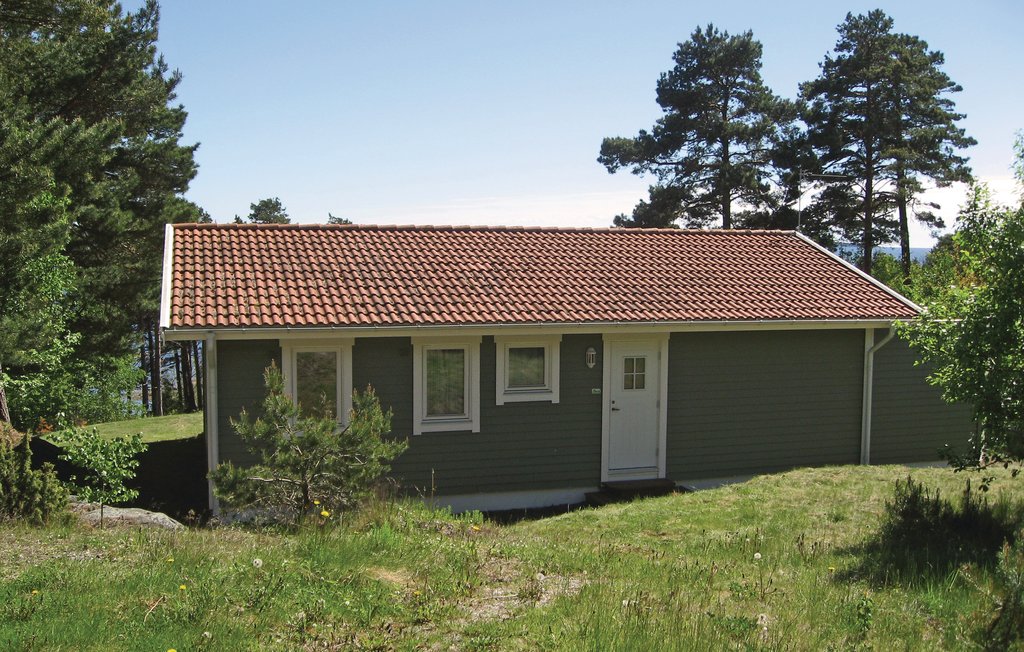 Charmantes Ferienhaus auf einer Halbinsel zwischen Kurefjorden und Krokstadfjorden.

Freuen Sie sich auf einen schönen Urlaub in einer landschaftlich reizvollen Gegend in der Nähe der meisten Dinge...