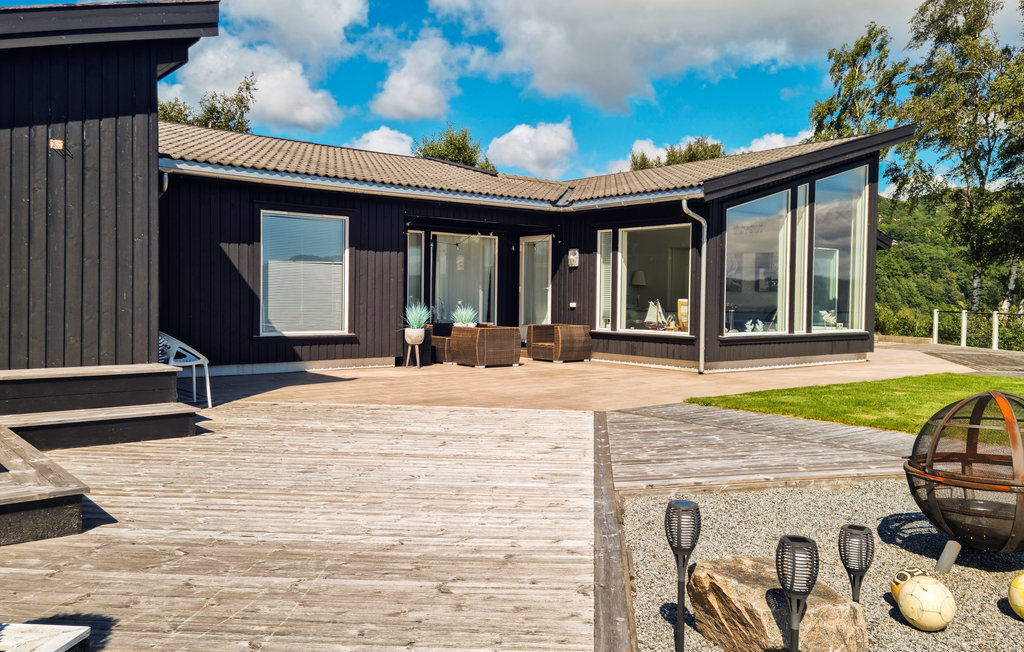 Feriehus - Lyngdal , Norge - NVK193 9