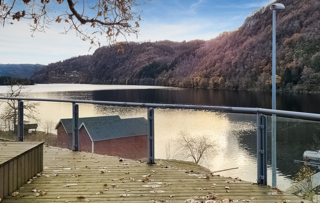 Feriehus - Lyngdal , Norge - NVK200 9