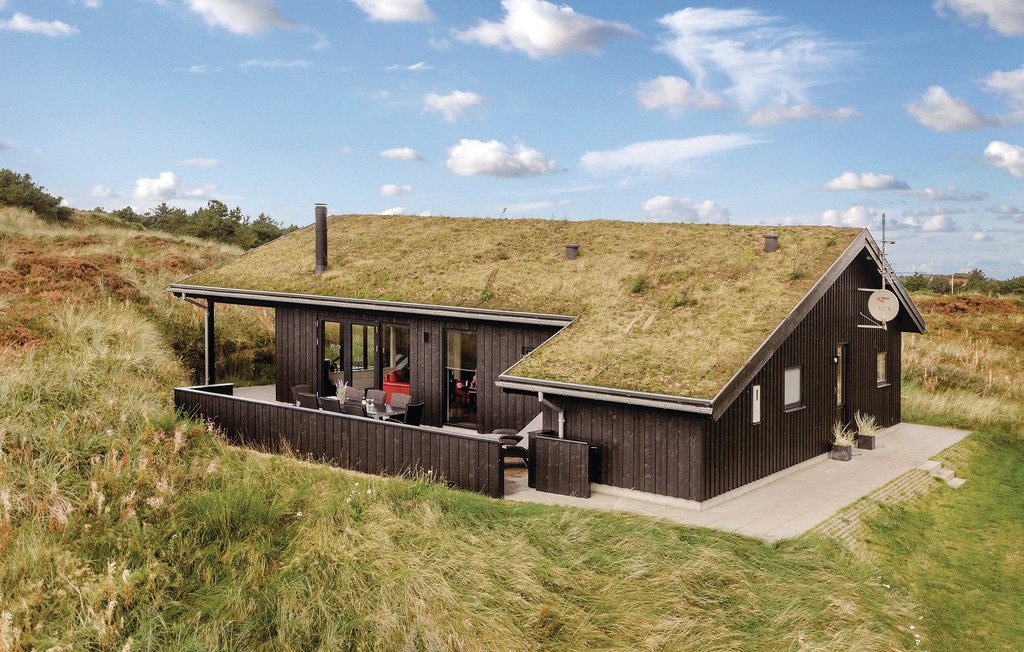 Semesterhus - Henne Strand , Danmark - P42177 1