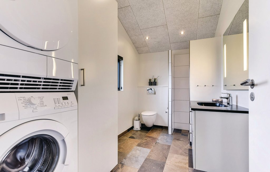 Semesterhus - Henne Strand , Danmark - P42177 44