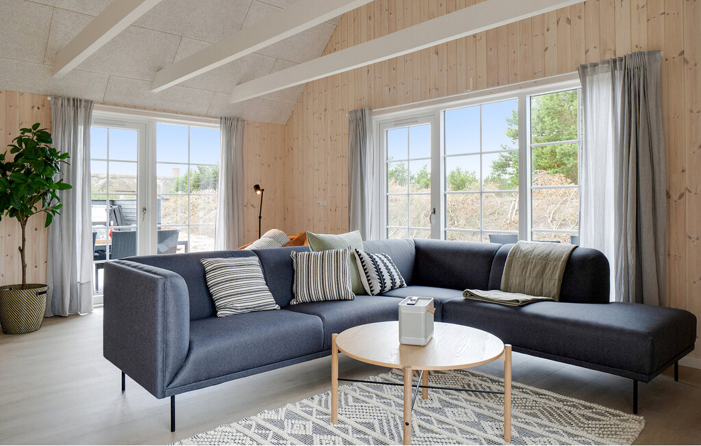 Feriehuse - Henne Strand , Danmark - P42657 3