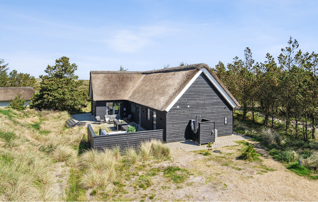 Feriehuse - Henne Strand , Danmark - P42657 8