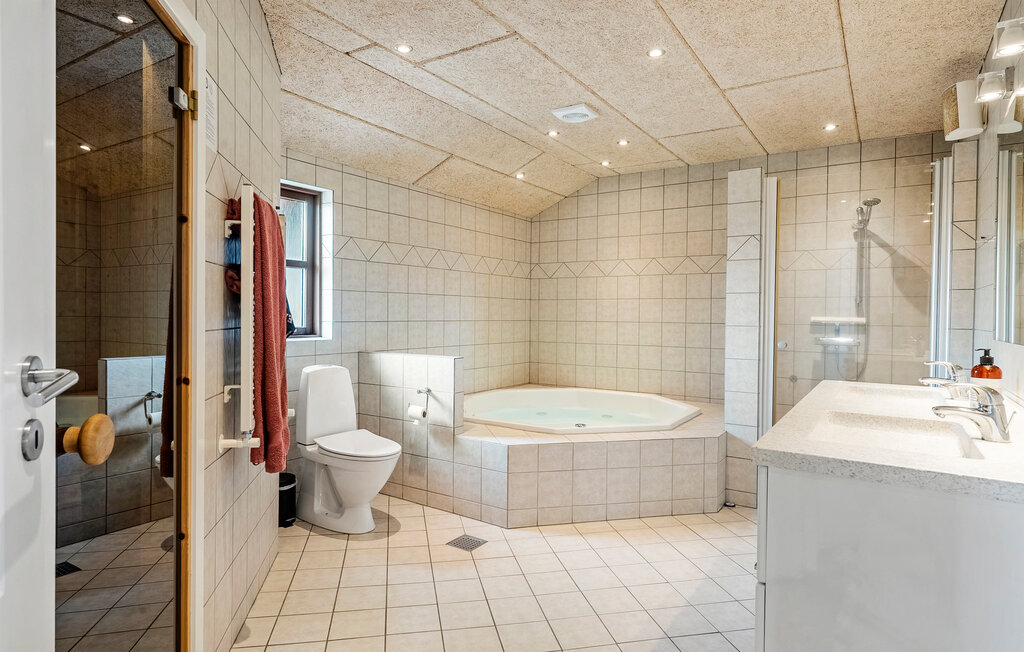 Semesterhus - Henne Strand , Danmark - P42525 7