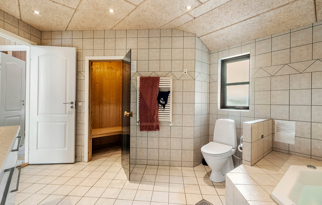 Semesterhus - Henne Strand , Danmark - P42525 25