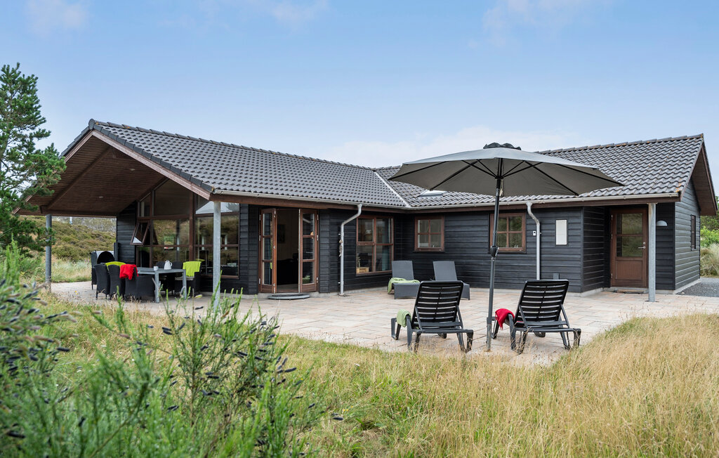 Semesterhus - Henne Strand , Danmark - P42525 10