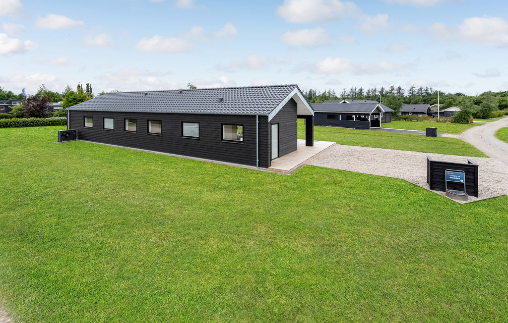 Semesterhus - Bork Havn , Danmark - P52479 1