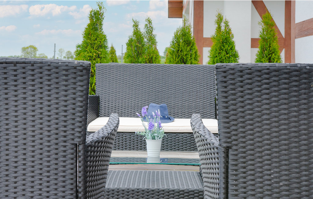 Verbringen Sie schöne Urlaubstage in diesem Ferienhaus nahe dem See, Wicko

In kurzer Entfernung zum Küstendorf Jarosławiec, finden Sie dieses kinderfreundliche Ferienhäuschen. Ein guter Ausgangsp..