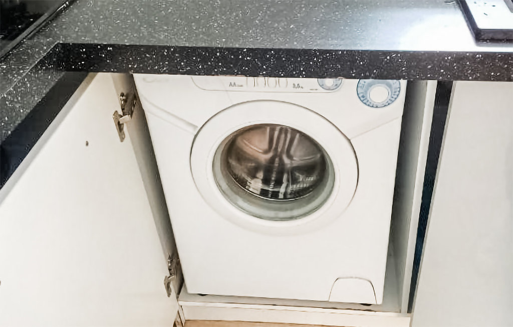 Gezellige studio in de havenstad Gydina.

Ervaar de Tricity en haar verschillen en gebruik deze mooie studio als optimale uitvalsbasis. Hier kun je je thuis voelen en ontspannen voor je excursies en j..