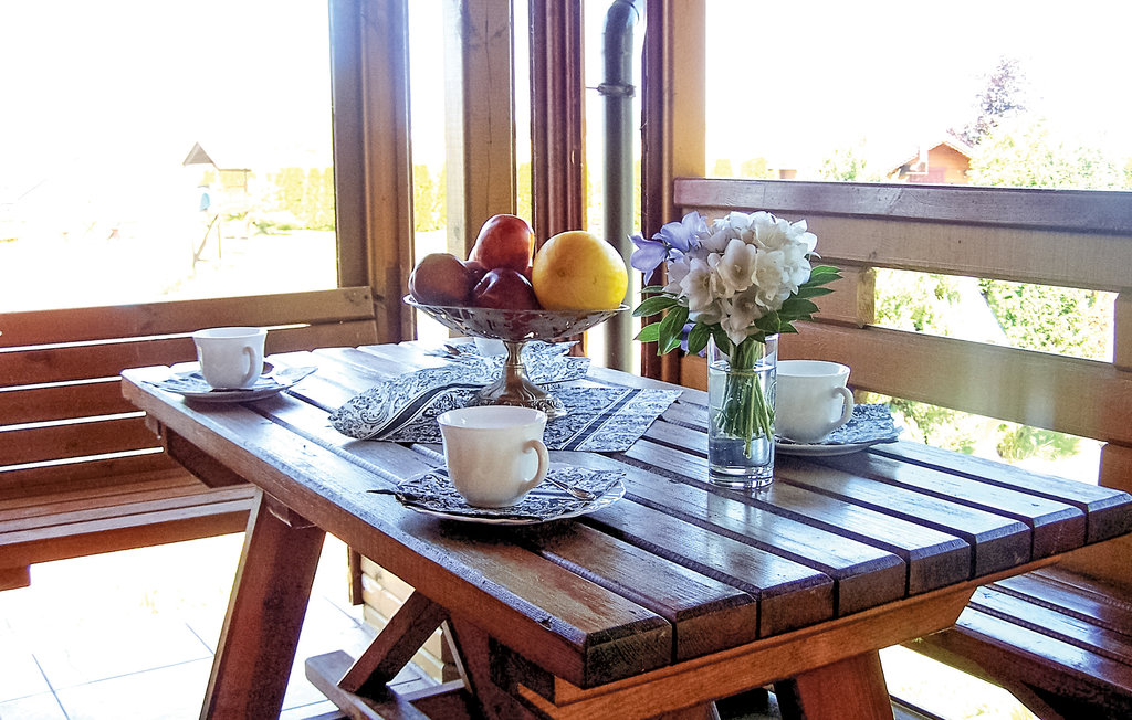 Hier bieten wir für Ihren wohlverdienten Urlaub ein Holzferienhaus direkt am See Jamno mit einer sehr schöner Anlage und vielen Attraktionen. Sie bewohnen eine Gemeinschaftsgrundstück zusammen mit ..