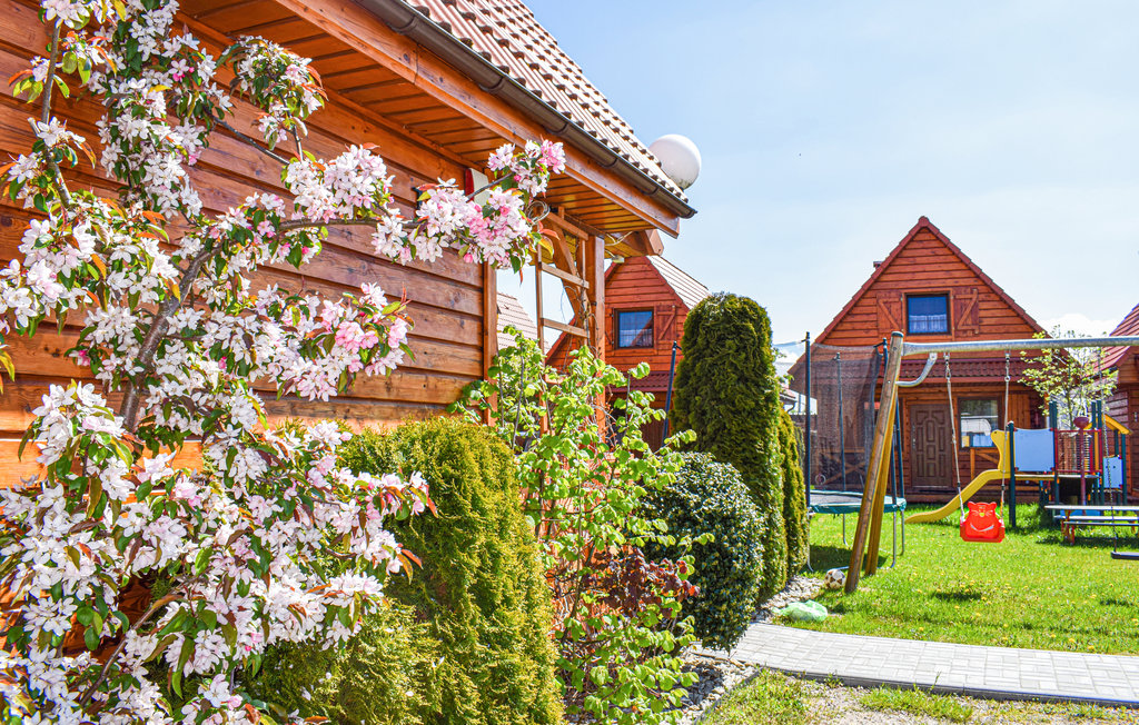 Freuen Sie sich auf einen Aktivurlaub – Entdecken Sie Boblin.

Dieses schöne hölzerne Ferienhaus ist die perfekte Oase für die aktive Familie, die sowohl etwas unternehmen möchte als auch den Ur..