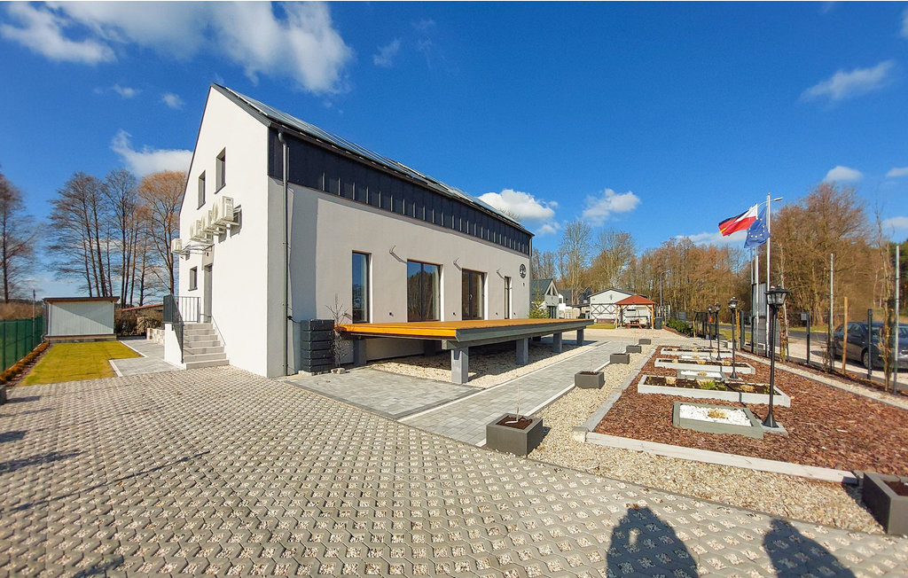 Modernes und komfortables Ferienhaus im Dorf Wilcze am Ufer des gleichnamigen Sees.

In der Unterkunft haben Sie einen gemütlichen Ausgangspunkt für Entdeckungen in der Region gefunden. Ihr Haus ist..