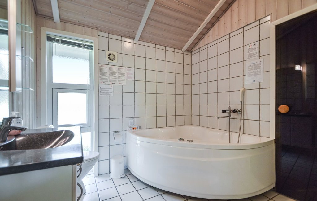 Feriehuse - Sønderstrand , Danmark - R10357 18