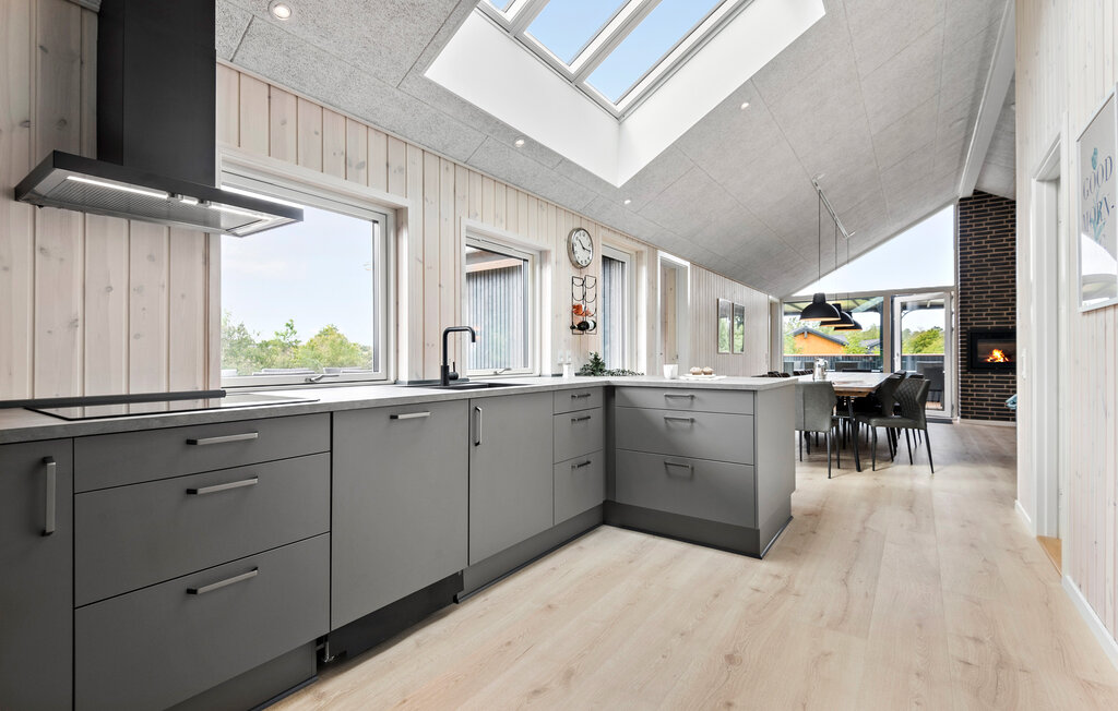 Feriehuse - Sønderstrand , Danmark - R10075 5