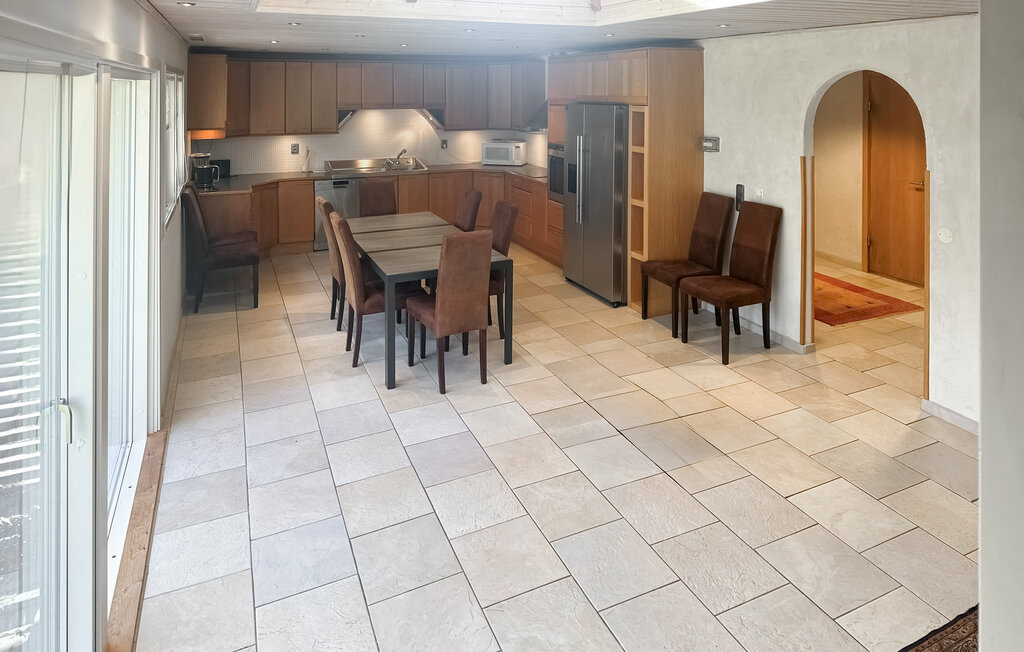 Semesterhus - Nybrostrand , Sverige - S01247 14