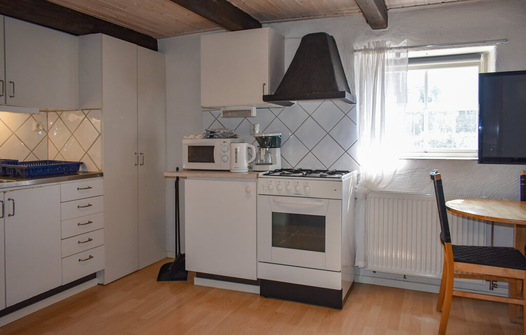 Stuga i Tomelilla, 2 bäddar – bild 3 av 5