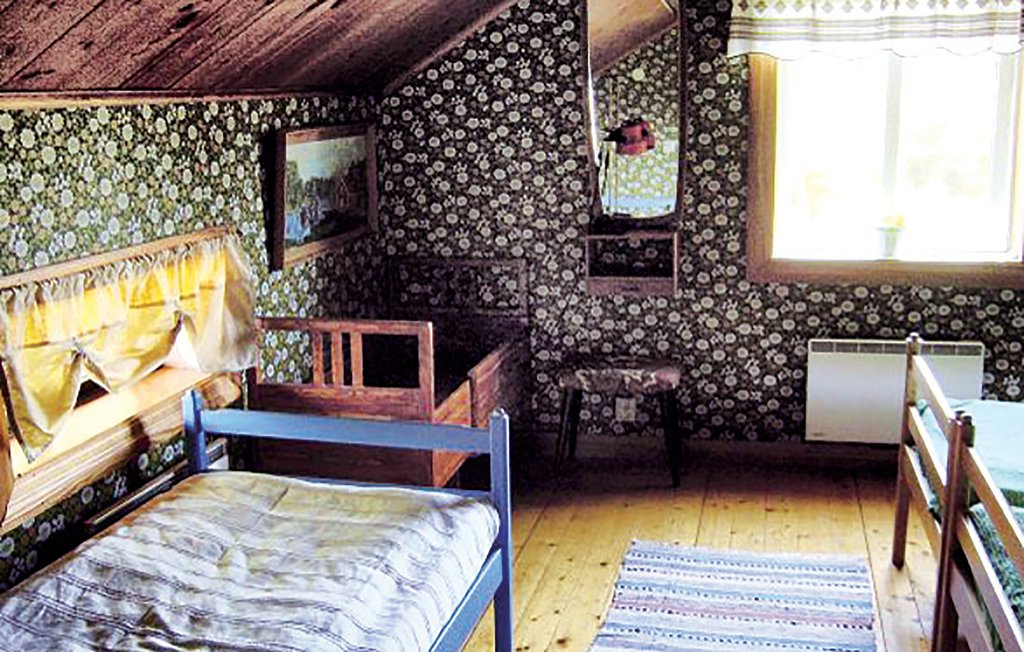Semesterhus - Hestra , Sverige - S04704 8